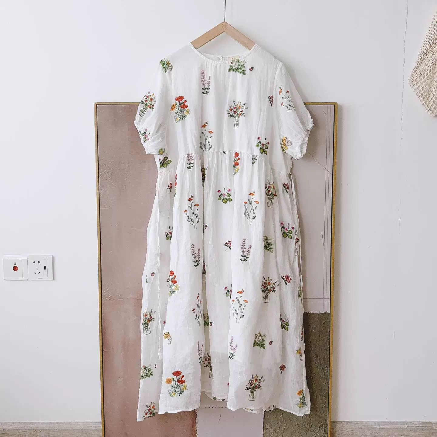 【受注製作】 涼しいリネン刺繡ワンピースKL 0987　2色展開