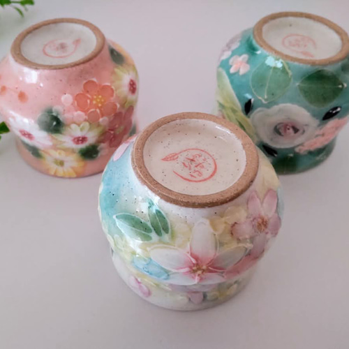 ゆずりは工房 ぐい呑三種揃 緑彩ローズ・紅彩花化粧・薄紅花景色