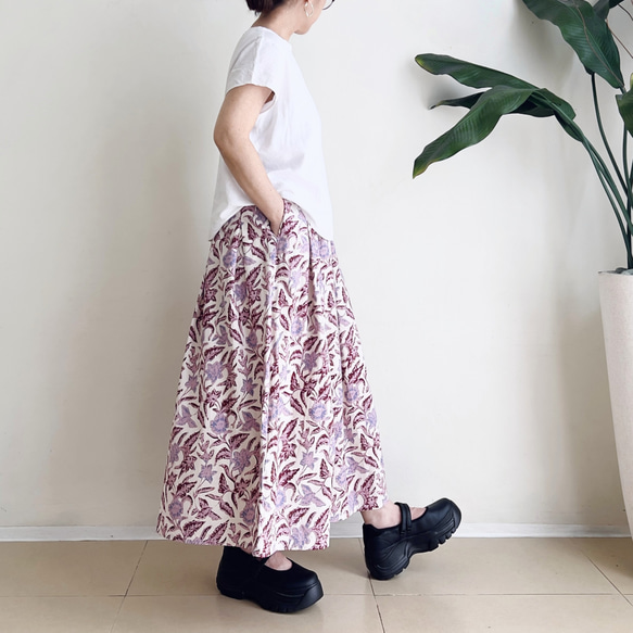 Cotton Batik 素材ロングスカート　* 銅板型押しタイプのロウケツ染め生地 *　 3枚目の画像