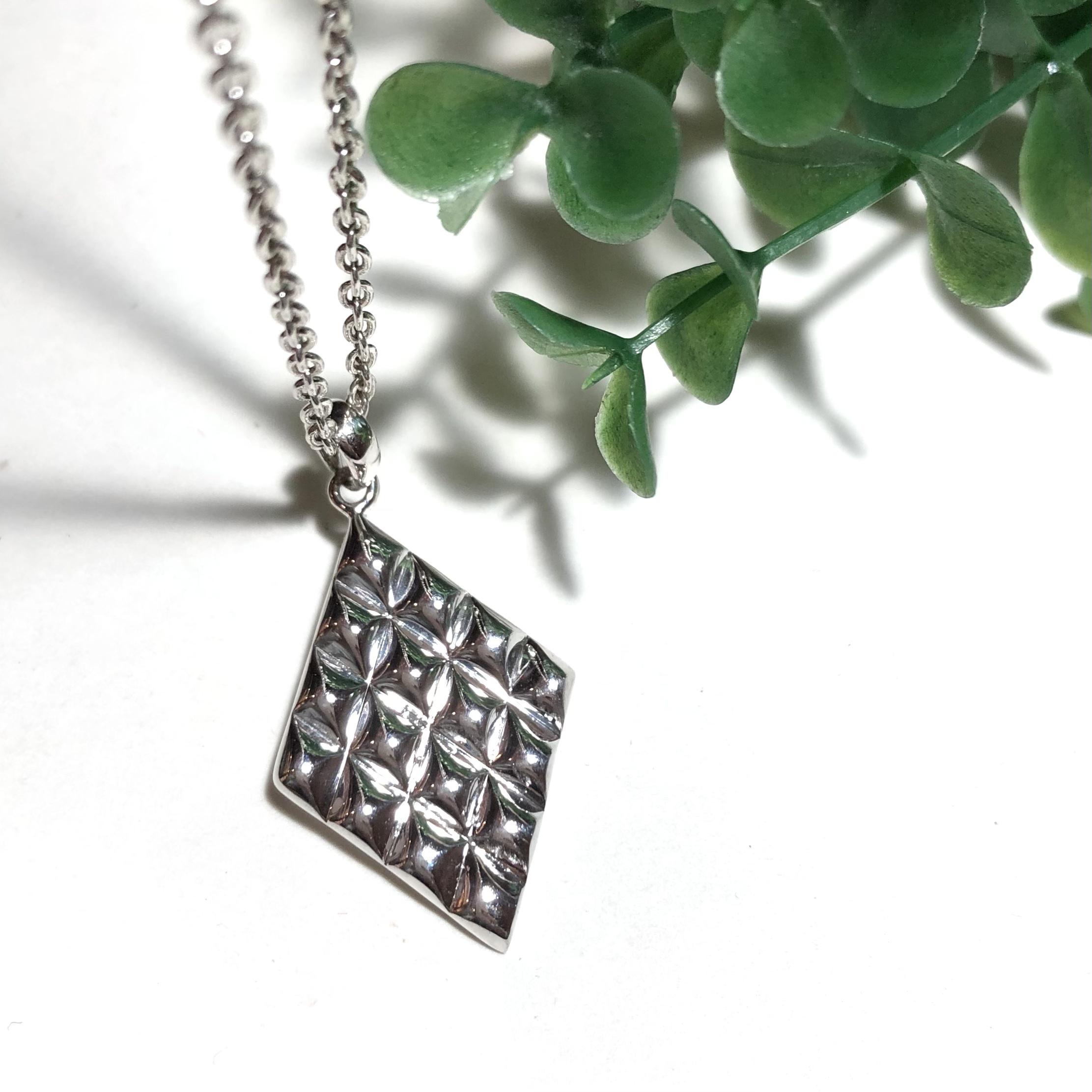 純銀製＊ダイヤ型ペンダント【送料無料】