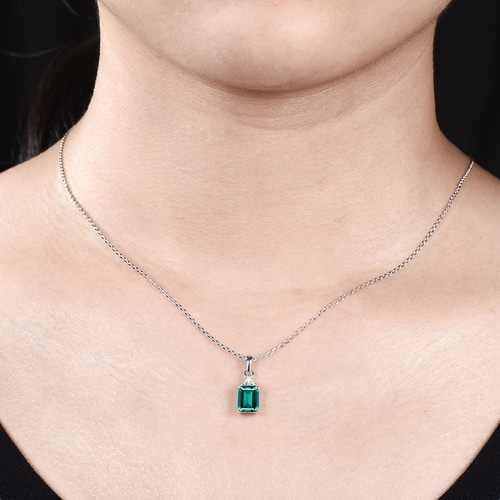 エメラルドグリーンストーン ネックレス 8be4abe400679fd2103988d2f0817b