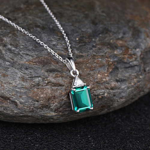 エメラルドのネックレス emerald エメラルド ネックレス / K10YG【1点限り】 | iichi