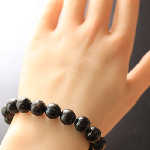 ☆プレミアムブレス☆…☆ガーネットインヌーマイト：10ミリ☆…☆天然石