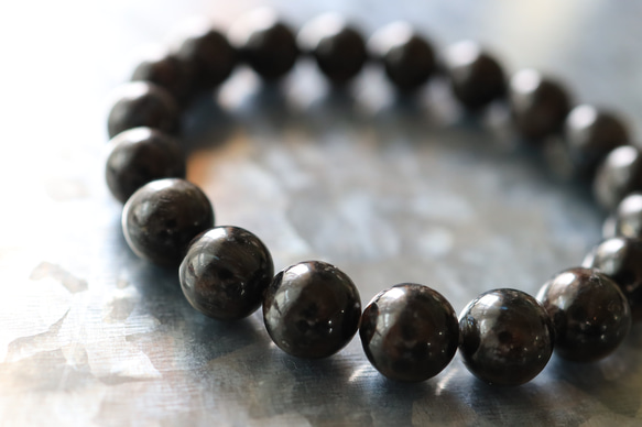 ☆プレミアムブレス☆…☆ガーネットインヌーマイト：10ミリ☆…☆天然石