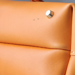 【特價促銷 - 略有瑕疵】超人氣！橫扣包 - 享38%折扣！ 第6張的照片