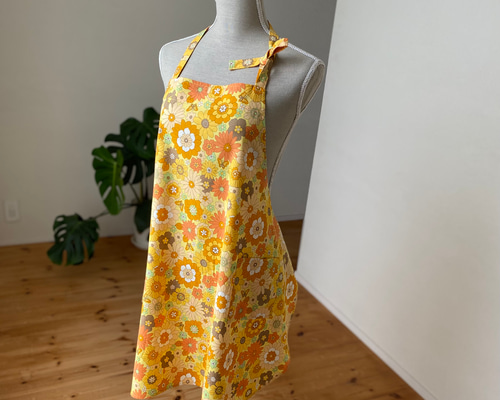 レトロポップな柄エプロン/レトロ/昭和レトロ/カラフル/ポップ/花柄