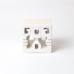 有孔ブロック｜欄間タイル90厚｜ライト｜白ブライト 1枚目の画像