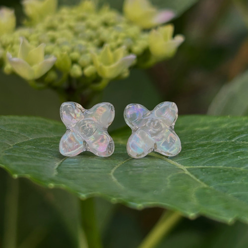 一輪の紫陽花 〉ピアス/イヤリング つけっぱなし 軟骨ピアス ボディ