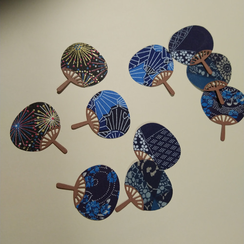 ミニ うちわ 中サイズ 藍色 友禅和紙 和柄 10枚 ダイカット 夏 団扇