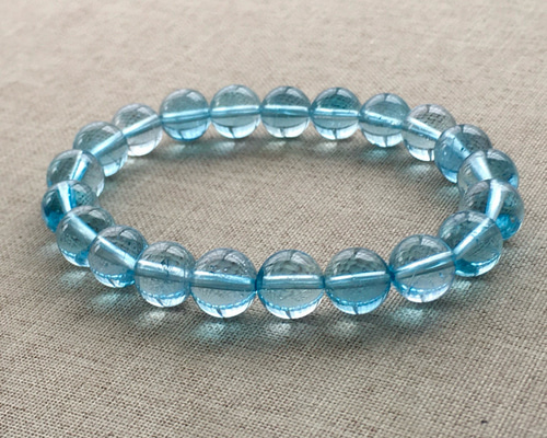 夏」ブルートパーズブレスレット 天然石 11月誕生石友情、繁栄、知性