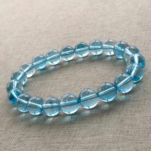 夏」ブルートパーズブレスレット 天然石 11月誕生石友情、繁栄、知性