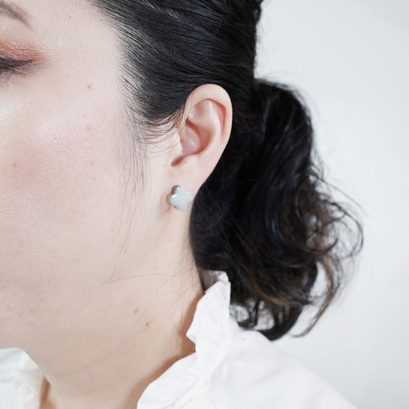 TP-261 美濃燒小花白珍珠加工耳環/耳環 [背面皮革加工] 第5張的照片