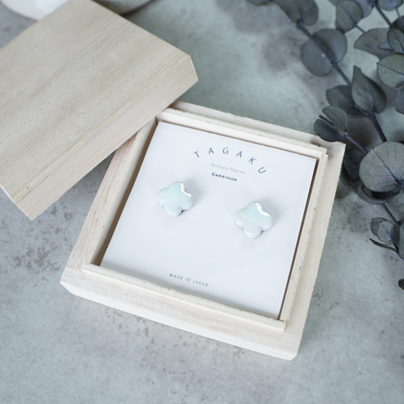 TP-261 美濃燒小花白珍珠加工耳環/耳環 [背面皮革加工] 第7張的照片