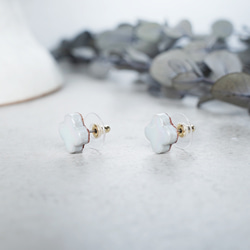 TP-261 美濃燒小花白珍珠加工耳環/耳環 [背面皮革加工] 第2張的照片