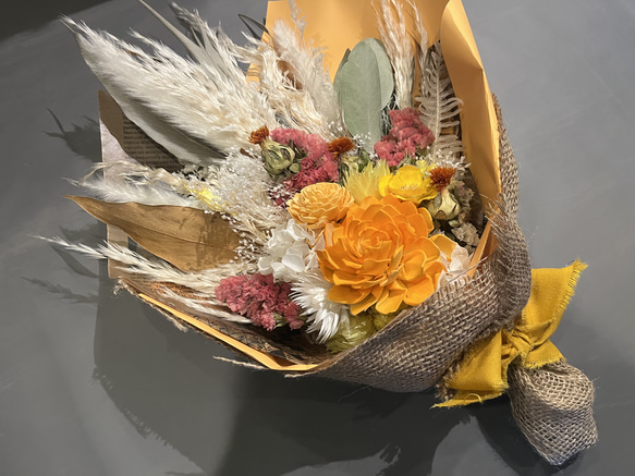 スワッグ　花束　オレンジ×ホワイト系　プレゼントにも❁ 4枚目の画像