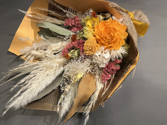 スワッグ　花束　オレンジ×ホワイト系　プレゼントにも❁ 2枚目の画像