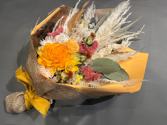 スワッグ　花束　オレンジ×ホワイト系　プレゼントにも❁ 1枚目の画像