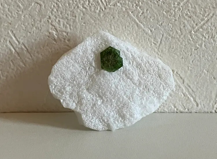 クロムドラバイト　グリーントルマリン 母岩付き原石　④ 巴基斯坦　绿色碧玺　Chronium Dravite