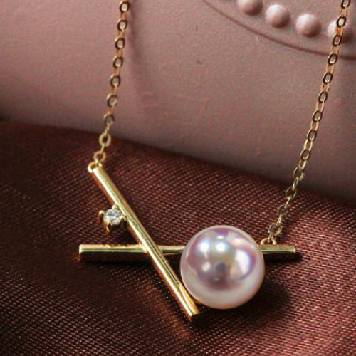 日本の海水真珠のネックレス