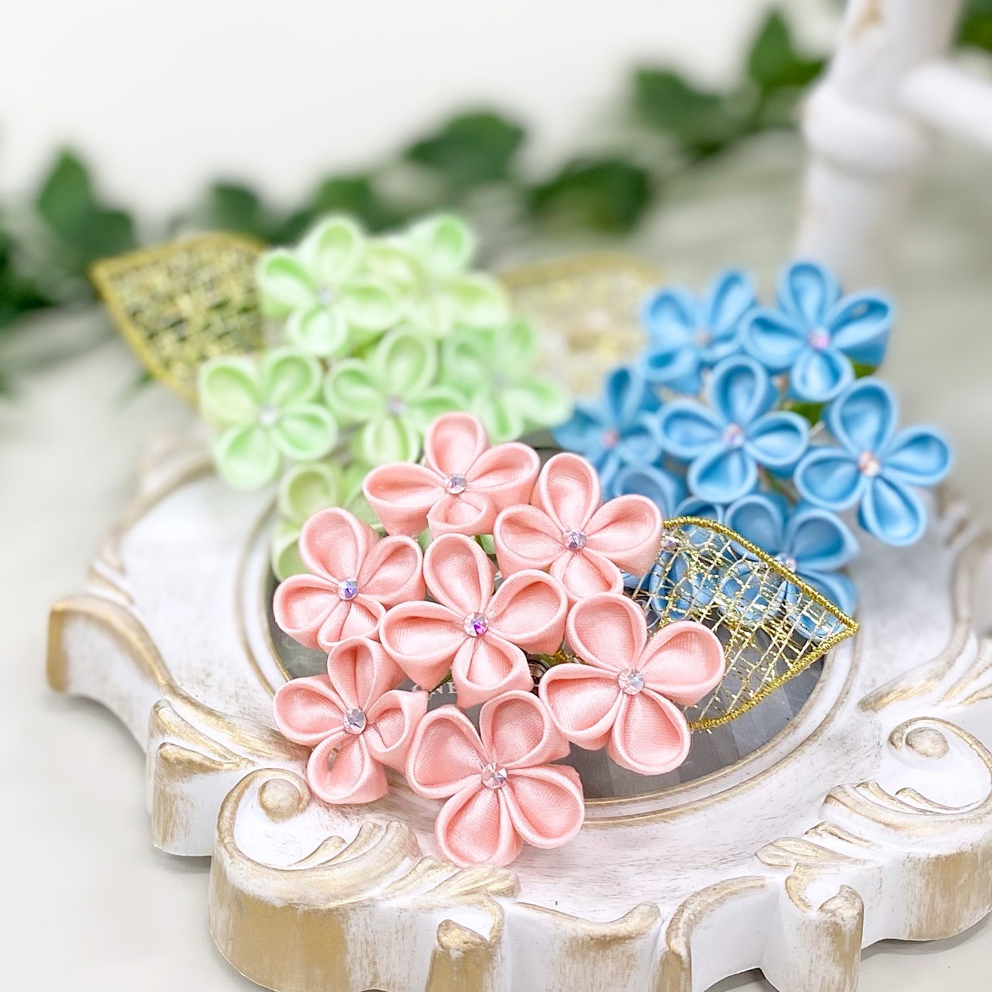 つまみ細工＜動画レッスン＞　紫陽花ブローチ