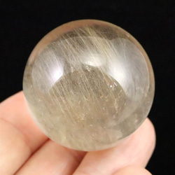 ザギマウンテンクォーツ アンフィボール 入り 34mmスフィア 52.9g