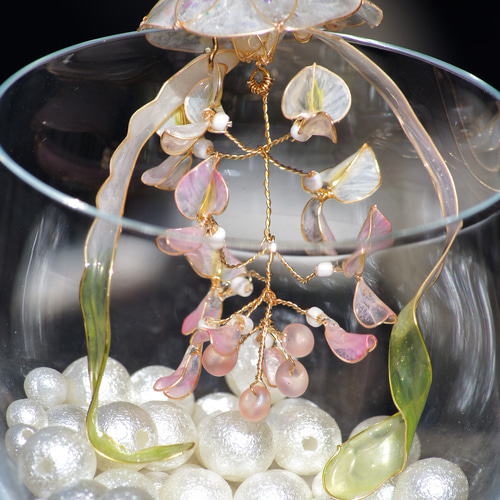 藤の花　ディップアート　ピアスorイヤリング 藤の花 ディップアートのフラワーロングピアスorイヤリング - N