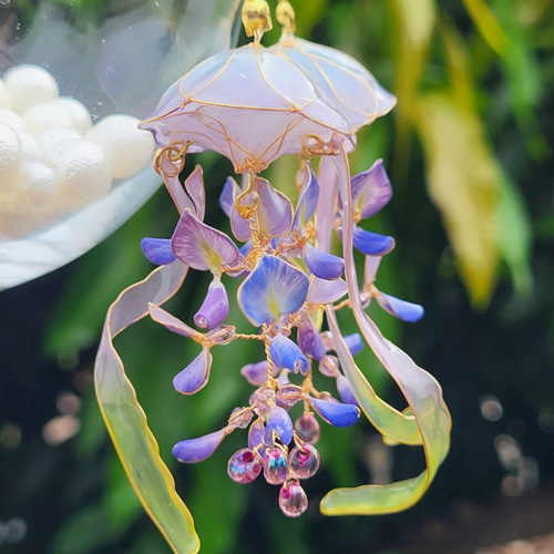 藤の花　ディップアート　ピアスorイヤリング ﾃﾞｨｯﾌﾟﾌﾗﾜｰ]リニューアル✩.*˚風に揺れる✩.*˚藤の花ピアス