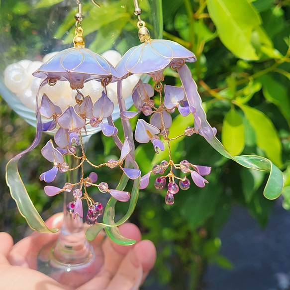 藤の花　ディップアート　ピアスorイヤリング ﾃﾞｨｯﾌﾟﾌﾗﾜｰ]リニューアル✩.*˚風に揺れる✩.*˚藤の花ピアス