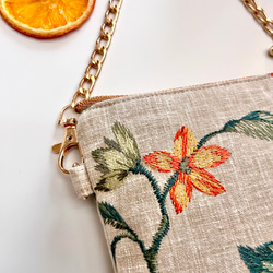初夏に咲く花 オレンジ刺繍のポシェット 高級イギリス生地　高品質エンブロイダリー　スマホポシェット　スマホポーチ 9枚目の画像