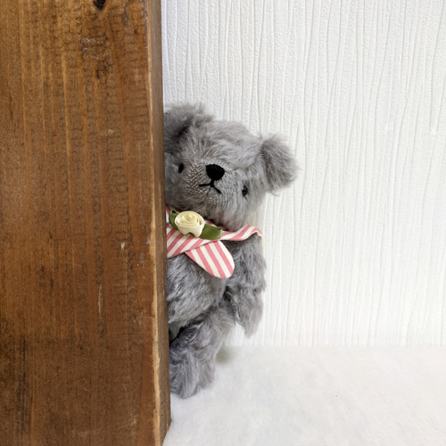 くまのぬいぐるみ テディベア つけ襟が可愛いシンプルグレーの