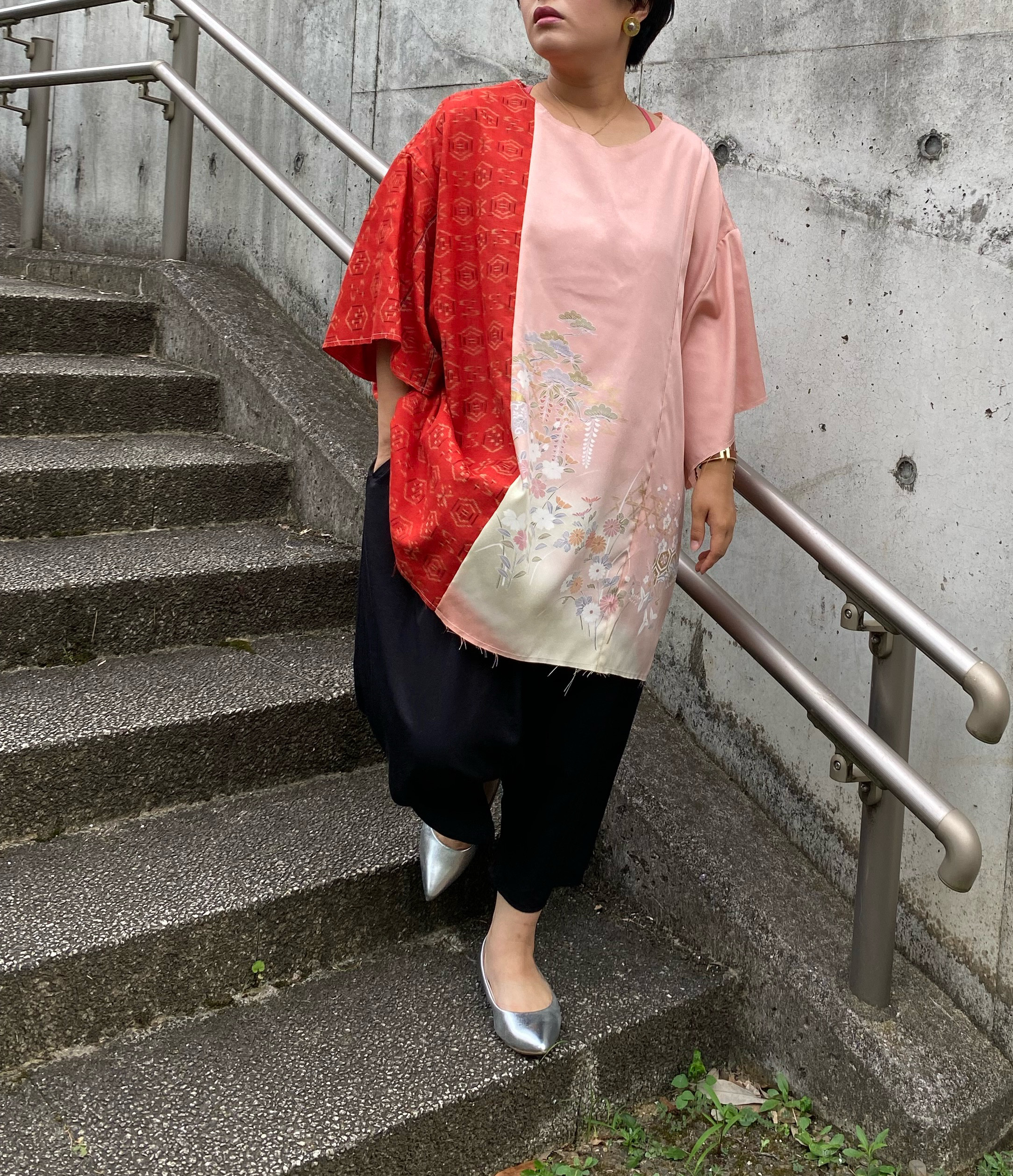 きものとモードの間 ― 赤と桃のオーバープルオーバー 12,160円