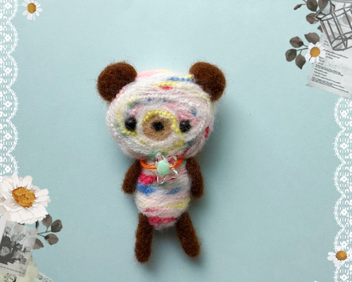 羊毛フェルトで作る 大人かわいい レインボーくまさんのブローチ