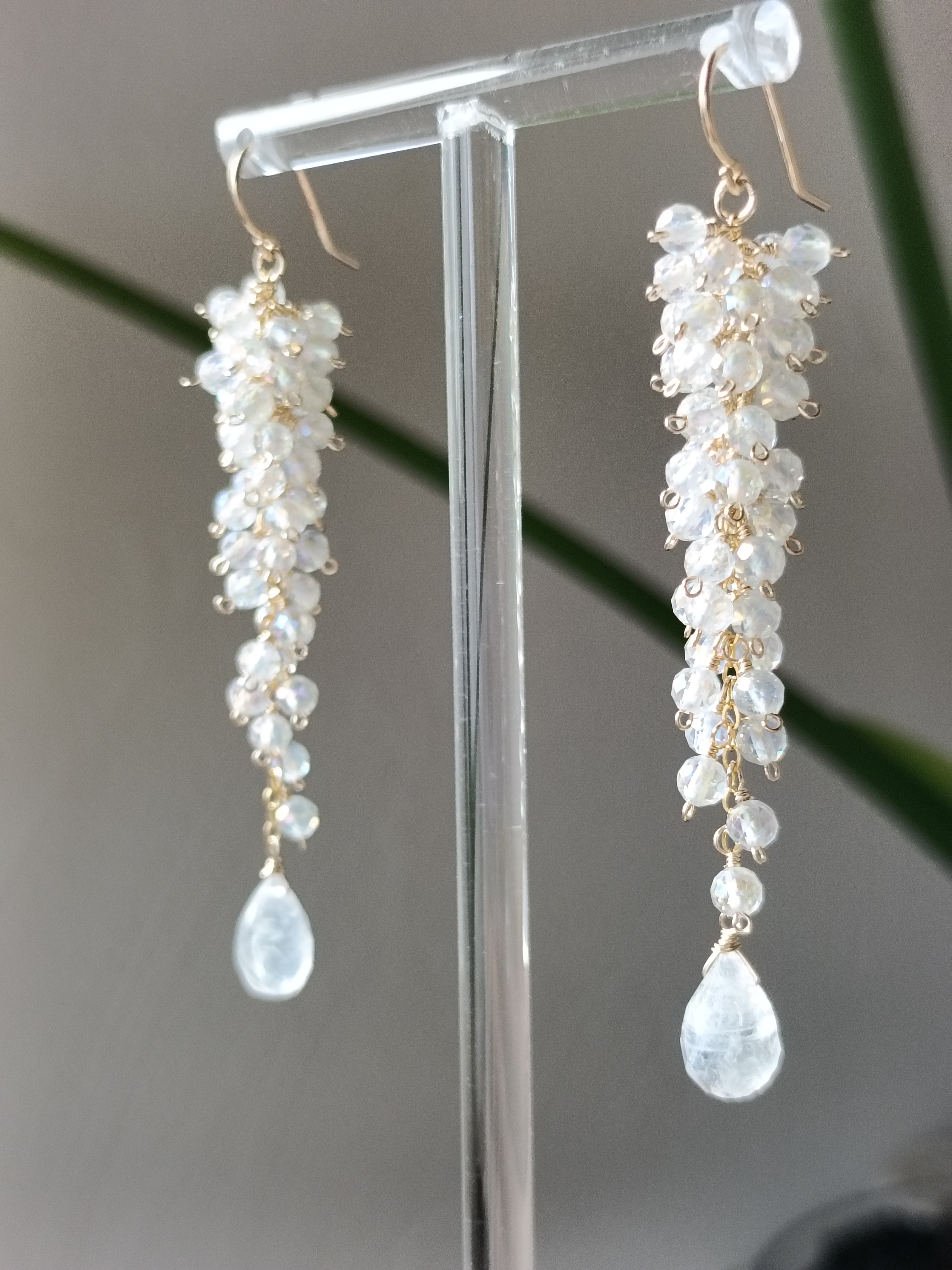 *Linnea* アクアクリスタル レインボームーンストーン 14kgfピアス/イヤリング