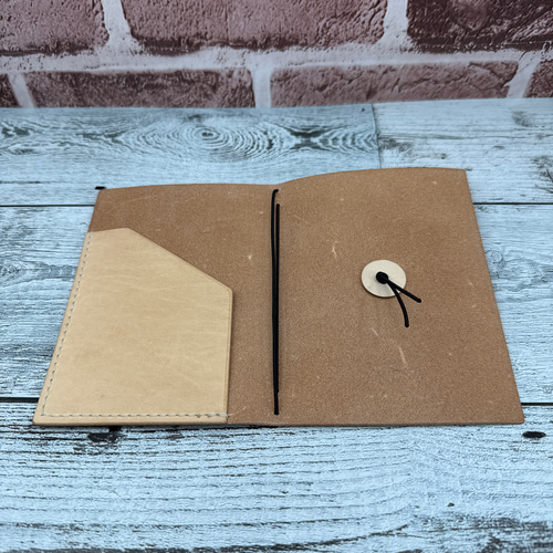 トラベラーズノートカバー (パスポートサイズ) 手帳カバー KURONEKO