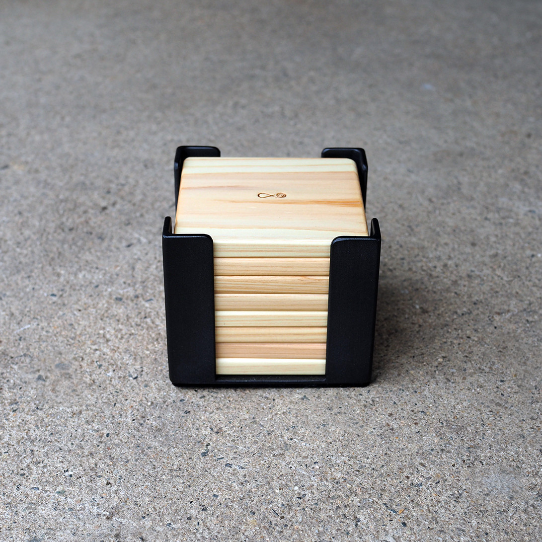 【8枚セット】ヒノキ×アイアンのコースターセット｜岡山県産天然木×鉄製ホルダー付き｜おしゃれな木製コースター ギフトにも