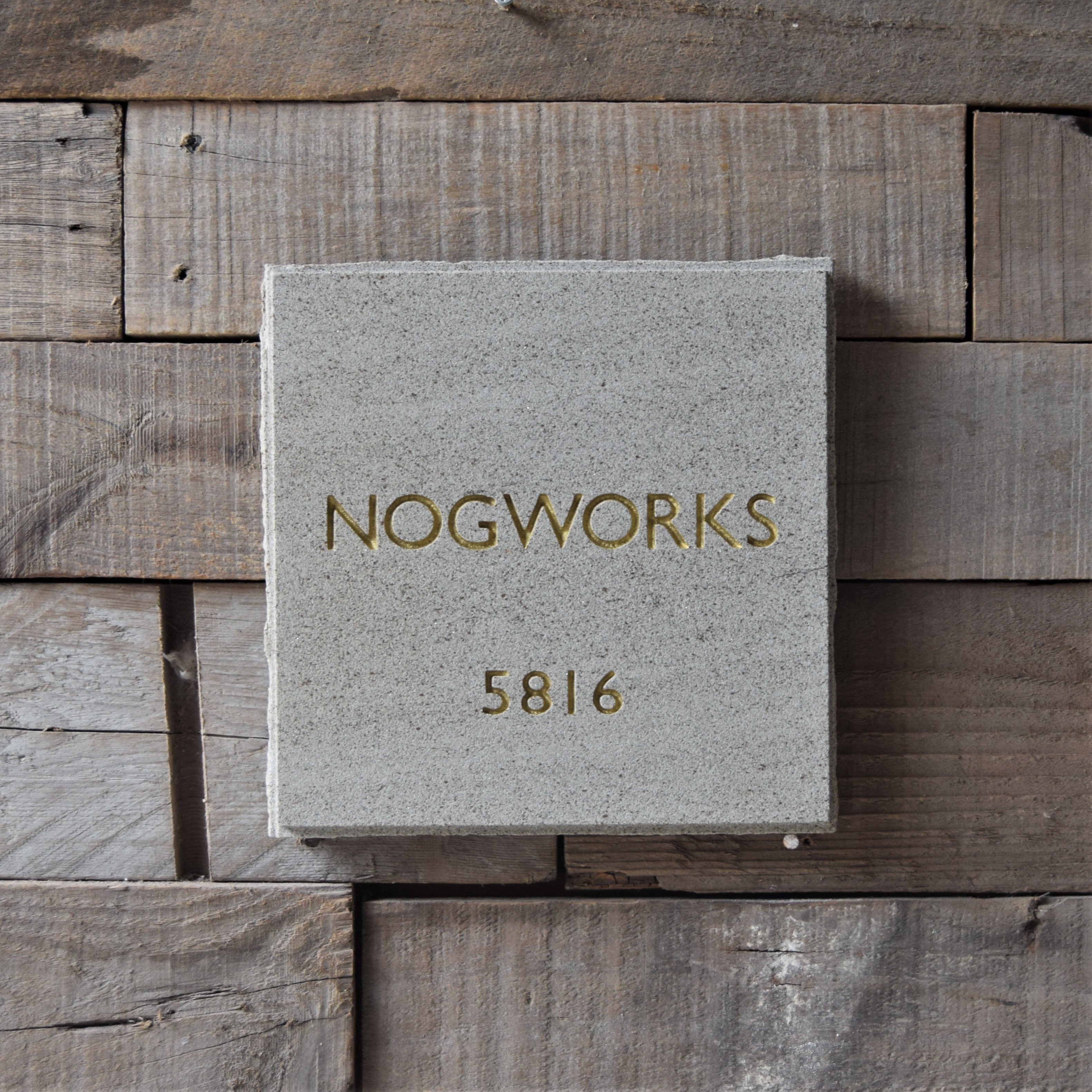 サンドストーン2（しゃくり面割肌仕上げ）【150㎜×150 ㎜】