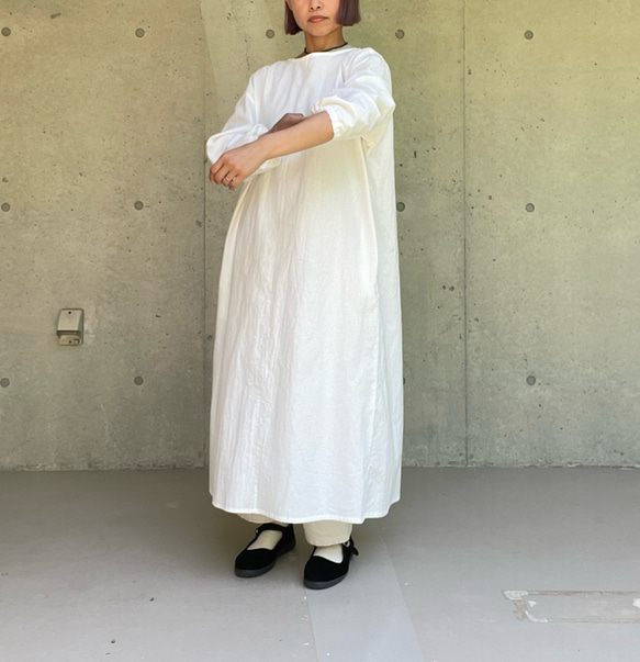 【新作】綿麻の割烹着 – ロング丈　エプロンワンピース　3色　ホワイト　キナリ　ブラック 8枚目の画像