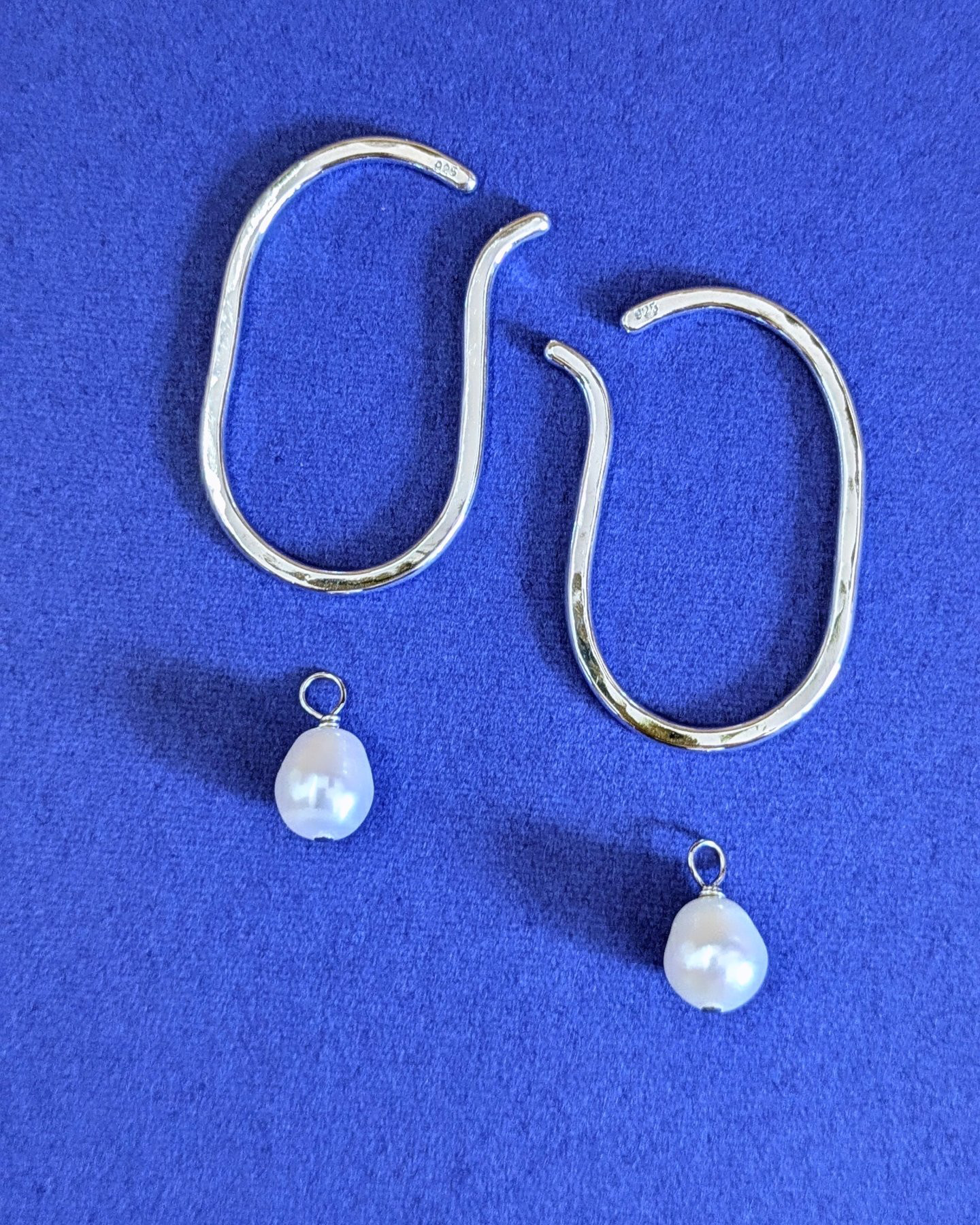 Shine　シルバー & 淡水パールのイヤーカフ　(両耳)