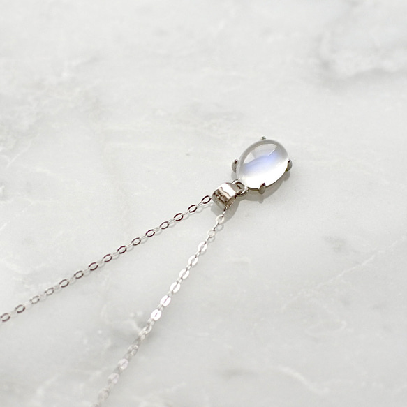 ロイヤルブルームーンストーンのオーバルカボションネックレス☆シルバー925 5枚目の画像