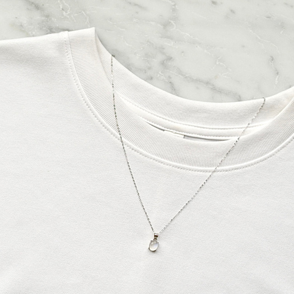 ロイヤルブルームーンストーンのオーバルカボションネックレス☆シルバー925 7枚目の画像