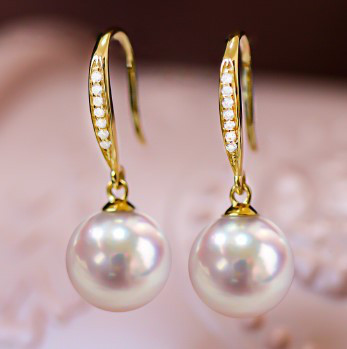 【La Corser】日本製 6.5-10mm アコヤ真珠 天然海水真珠 ピアス 18Kゴールド ダイヤモンドピアス 耳かけ ラ 6,375円