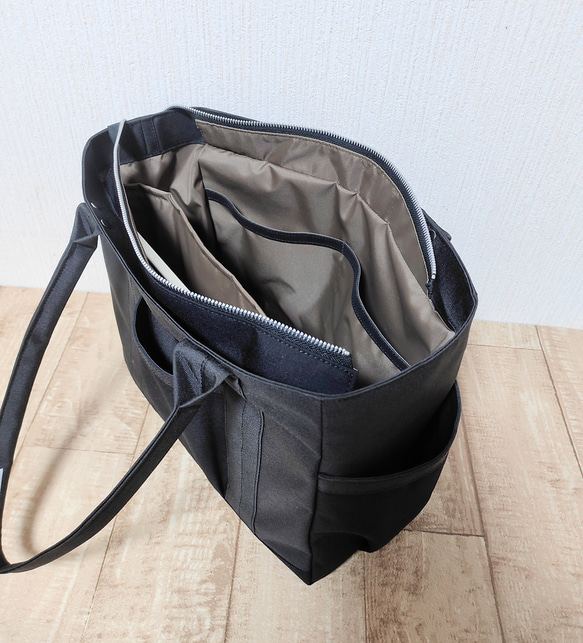 コーデュラナイロン×本革トートバッグL｜軽量＆撥水・13インチPC対応〈自立・多ポケット仕様〉ブラック 10枚目の画像