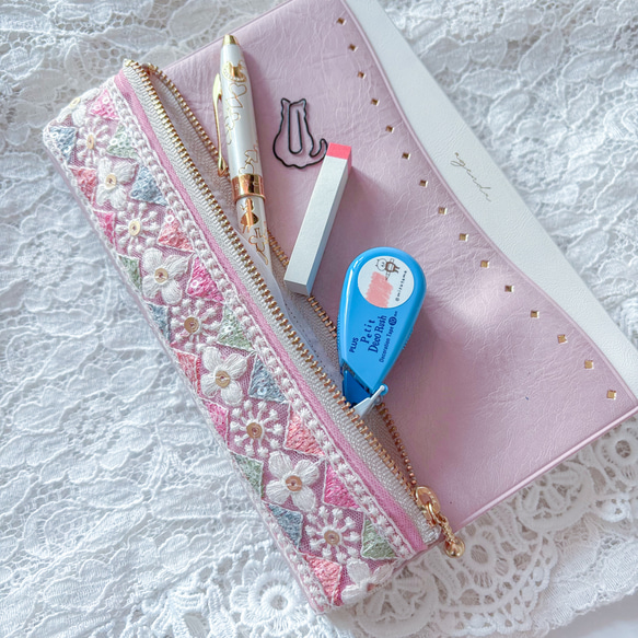 18cmファスナーꕤバンド付き挟めるスリムペンケース 1枚目の画像