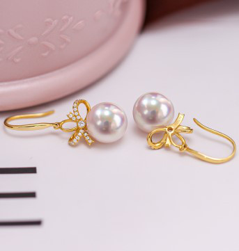 【La Corser】日本製 6.5-10mm アコヤ真珠 天然海水真珠 ピアス 女神弓型 耳かけ 18Kゴールド ダイヤモンド 9,694円