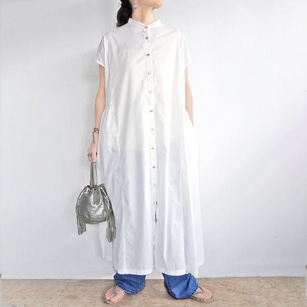 スタンドカラーサイドギャザーワンピース（オフホワイト）