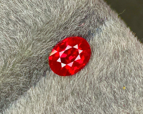 ルビー【評価額12万】天然ビジョンブラッドルビー5.12ct￤作家モノ￤ ルビー【評価額12万】天然ビジョンブラッドルビー5.12ct￤作家