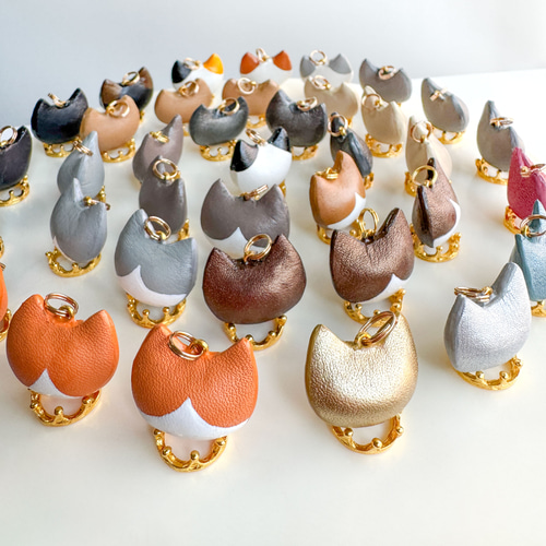 ぷくにゃん チャーム（ぷっくり,キーホルダー,革,レザー,プレゼント