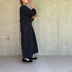 【新作】綿麻の割烹着 – ロング丈　エプロンワンピース　3色　ホワイト　キナリ　ブラック 16枚目の画像
