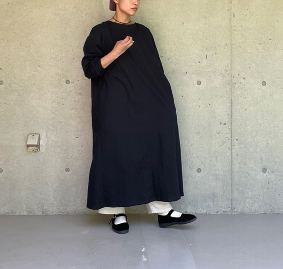 【新作】綿麻の割烹着 – ロング丈　エプロンワンピース　3色　ホワイト　キナリ　ブラック 18枚目の画像
