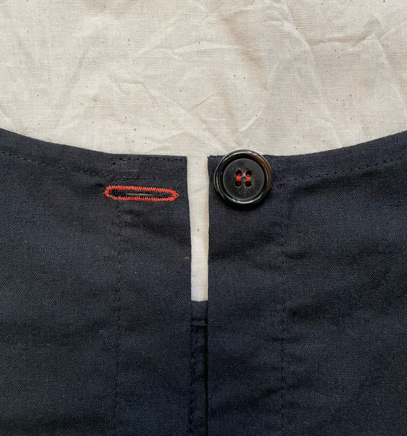 綿麻の割烹着 | 5月中旬納品|ハーフリネン・ロング丈・エプロンワンピース・3色（ホワイト/キナリ/ブラック）受注制作 19枚目の画像